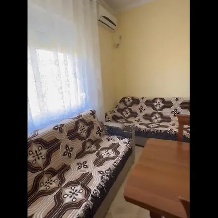 Durres,Apartament Me Qera Polisi i Vogel