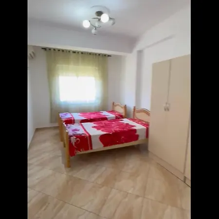 Durres,Apartament Me Qera Polisi i Vogel
